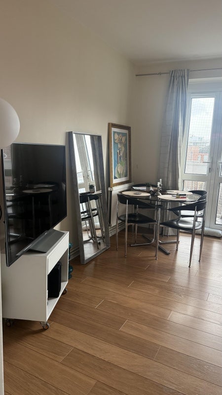 Room St John's Wood Terrace in City of Westminster