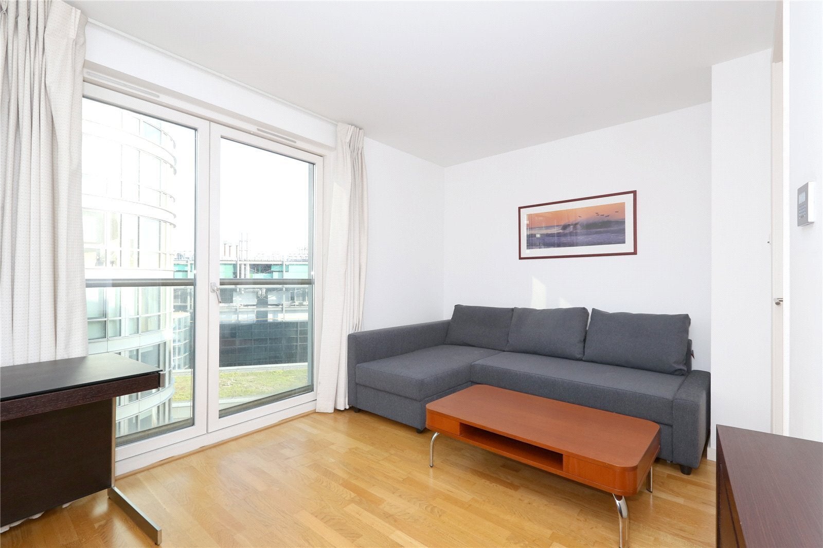 Flat Fairmont Avenue in Greater London