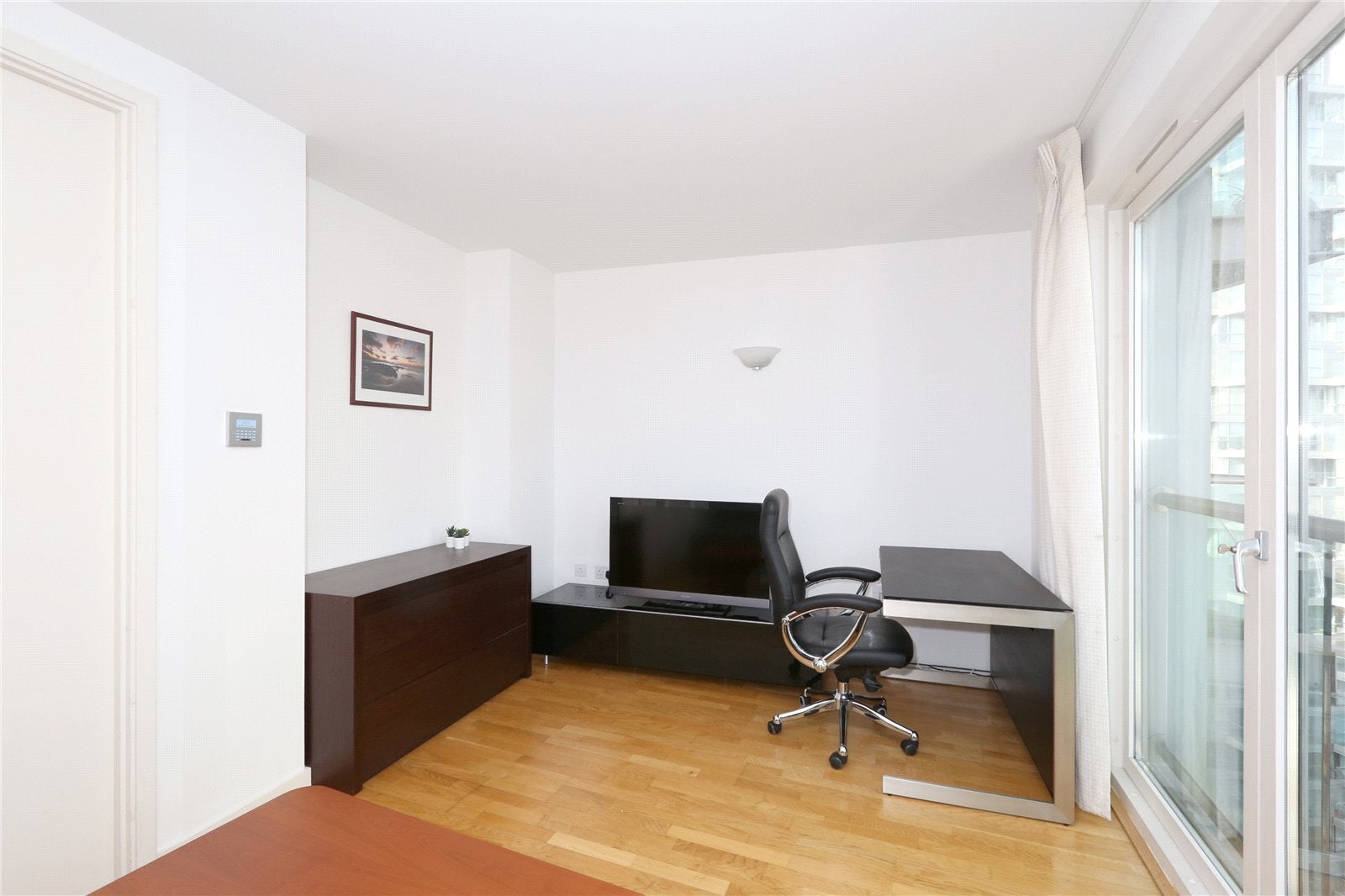 Flat Fairmont Avenue in Greater London