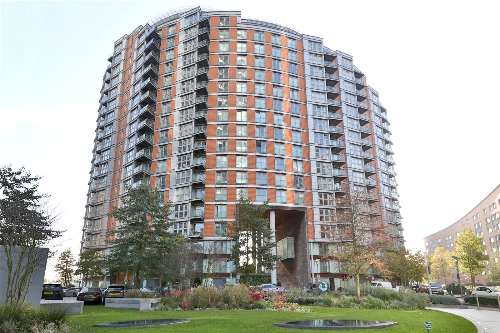 Flat Fairmont Avenue in Greater London