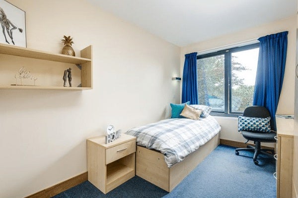 Flat Sansome Place in Worcester