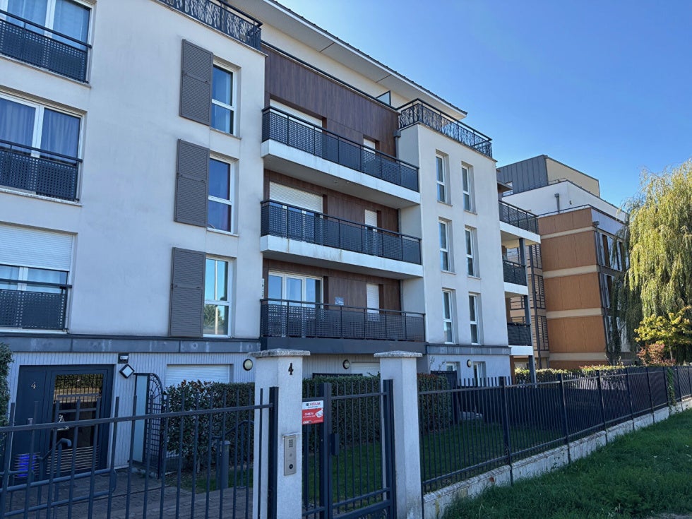 Flat Rue Ferdinand Dreyfus in Rambouillet