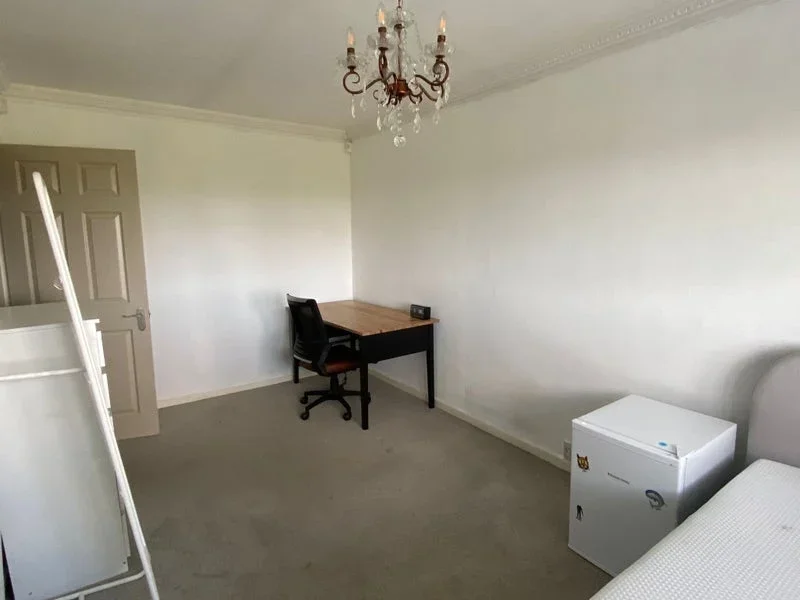 Room Crosby Court in Epping Forest