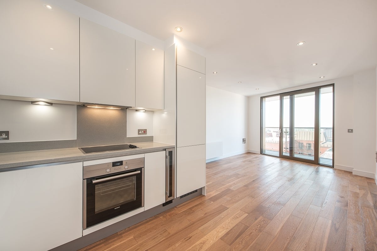 Flat Regent's Park Road in Greater London