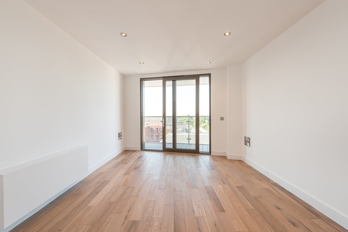 Flat Regent's Park Road in Greater London