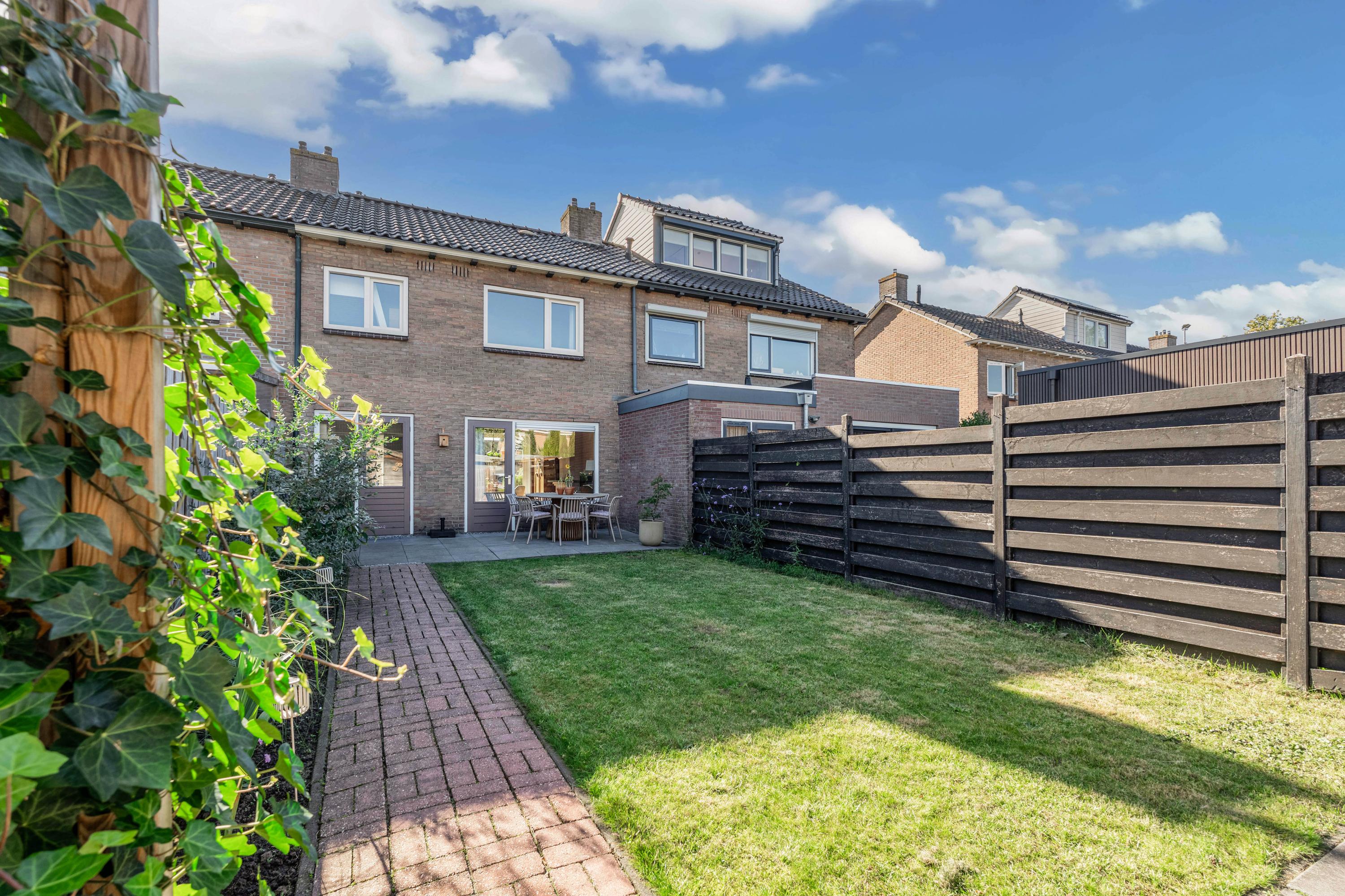 Tussenwoning te koop: Harmen Coops Fledderusstraat 10, Steenwijk