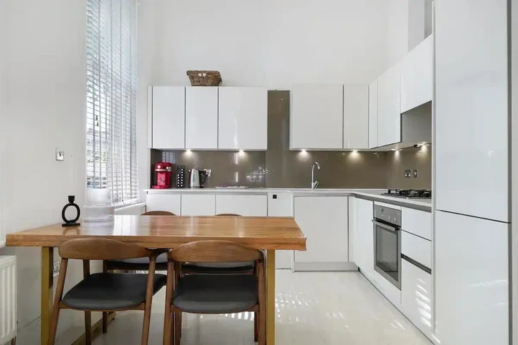 Flat Cambridge Gardens in Greater London