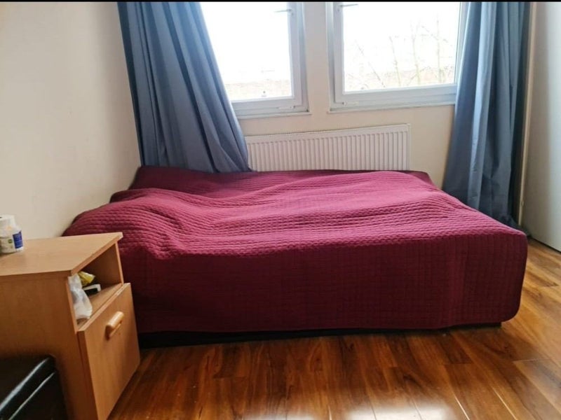Room Pickwick Mews in Greater London