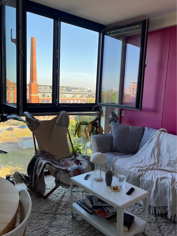 Room Lampwick Lane in Manchester