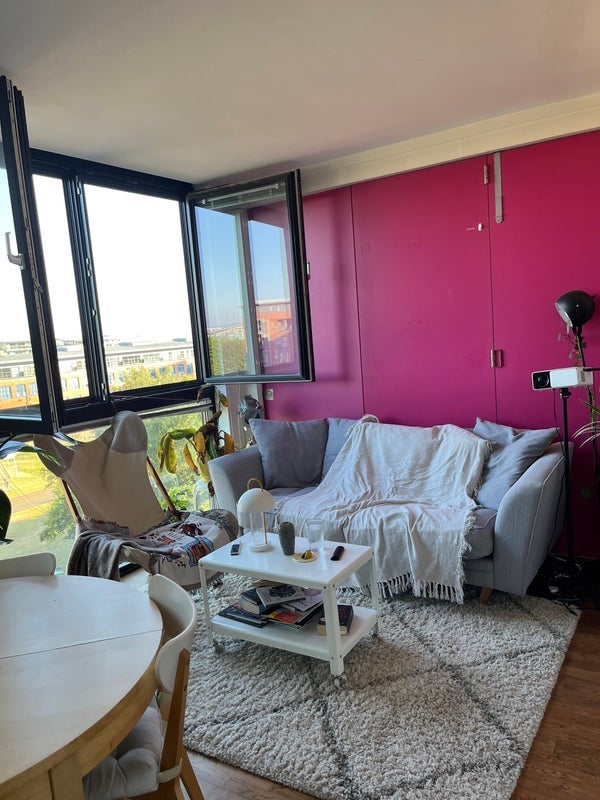 Room Lampwick Lane in Manchester