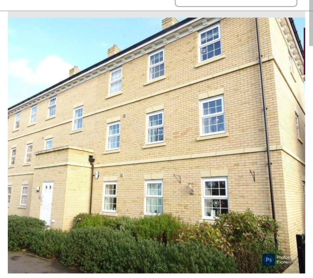 Flat Jubilee Crescent in Mid Suffolk