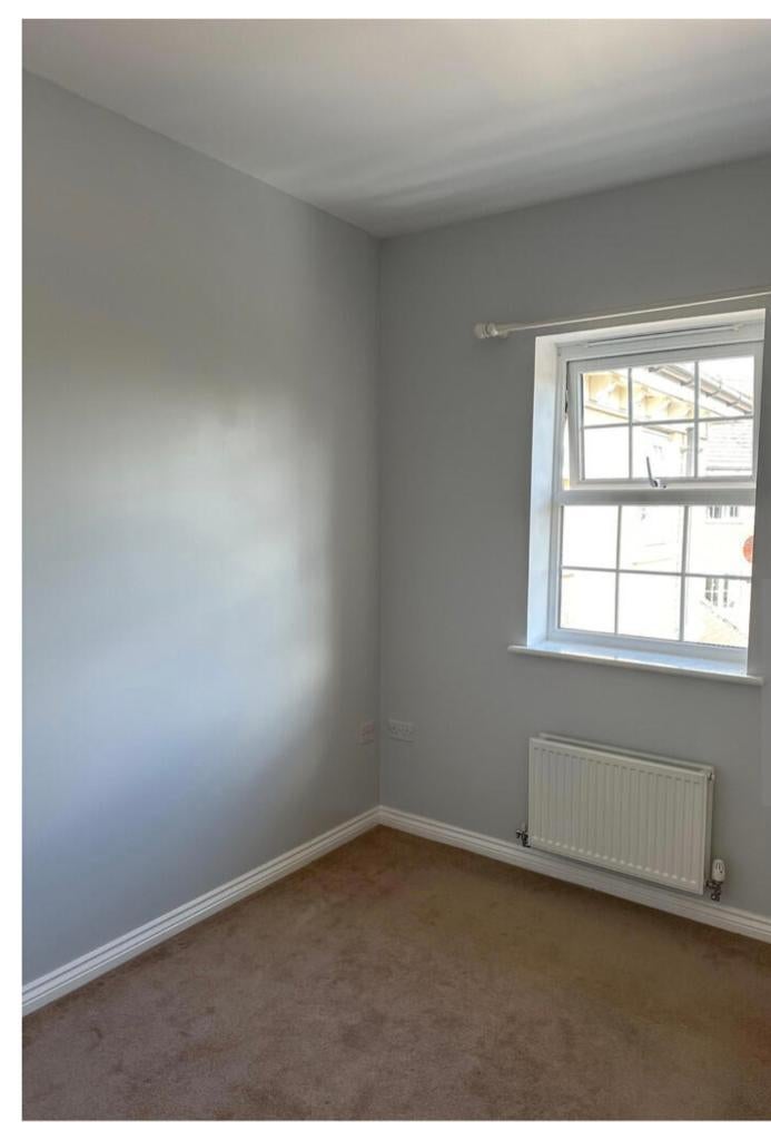 Flat Jubilee Crescent in Mid Suffolk