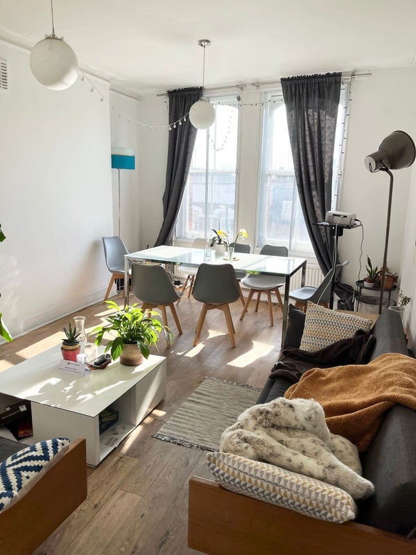 Room Essex Road in Greater London
