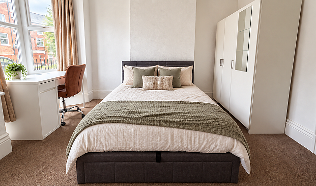 Room Edmund Road in Sheffield