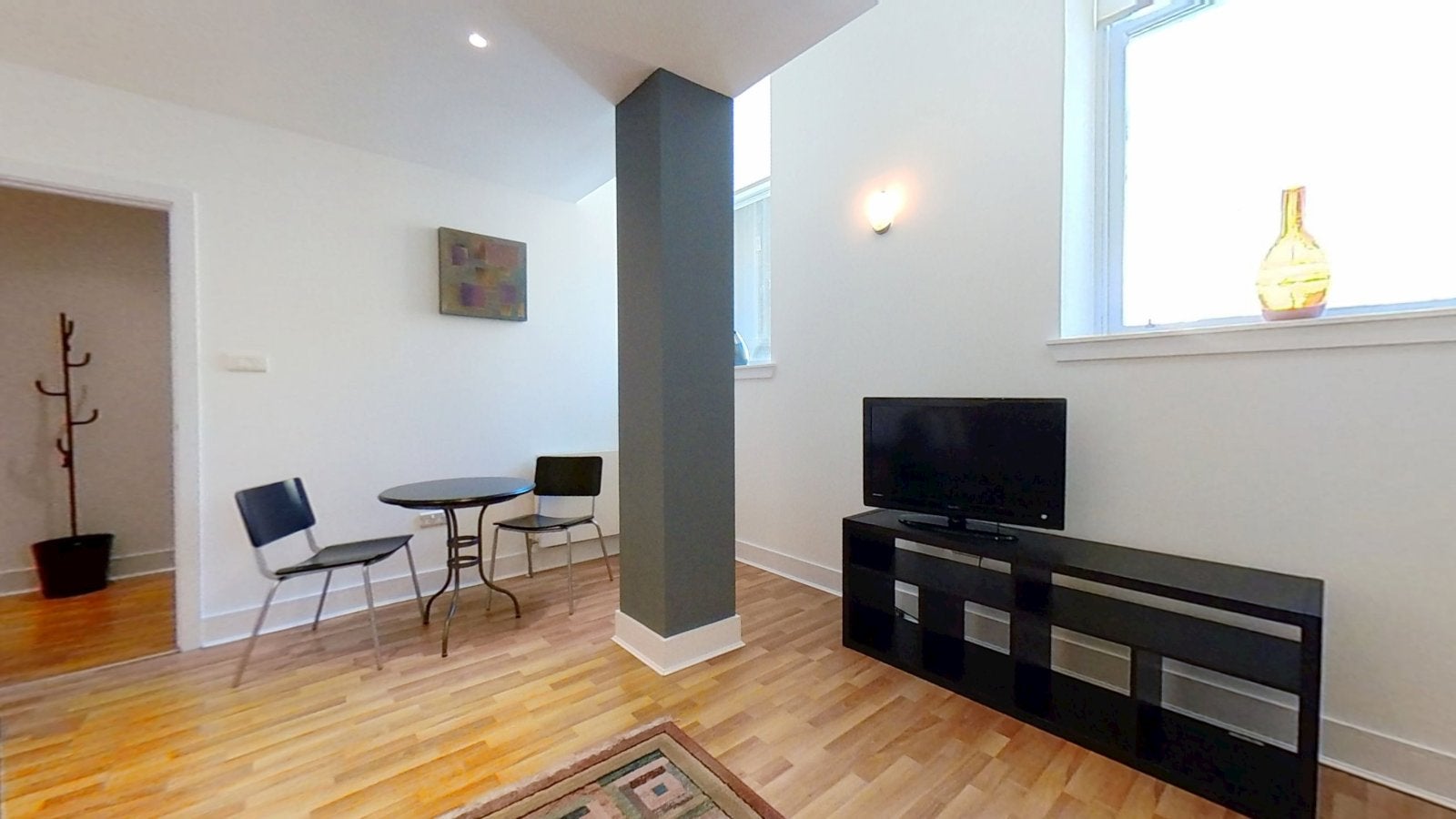 Flat Ingram Street in Glasgow