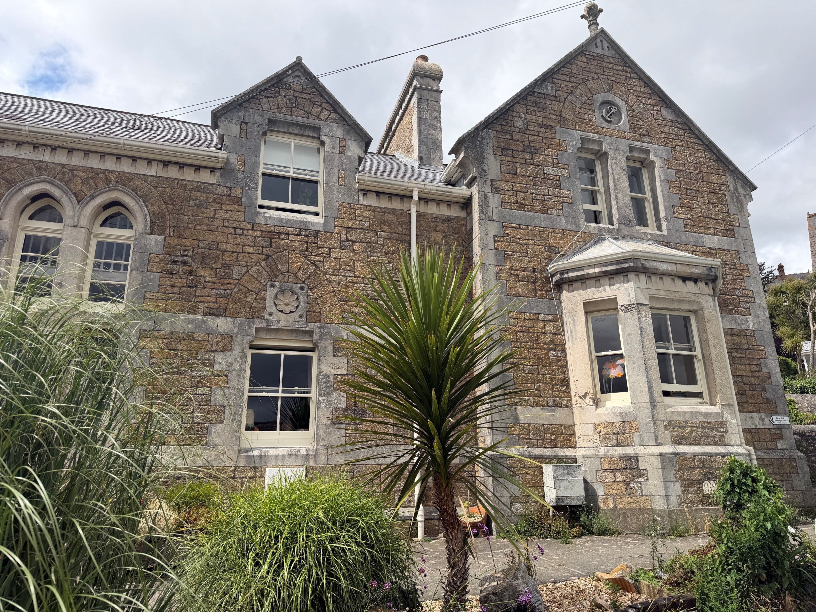 House Coastguard Crescent in Penzance
