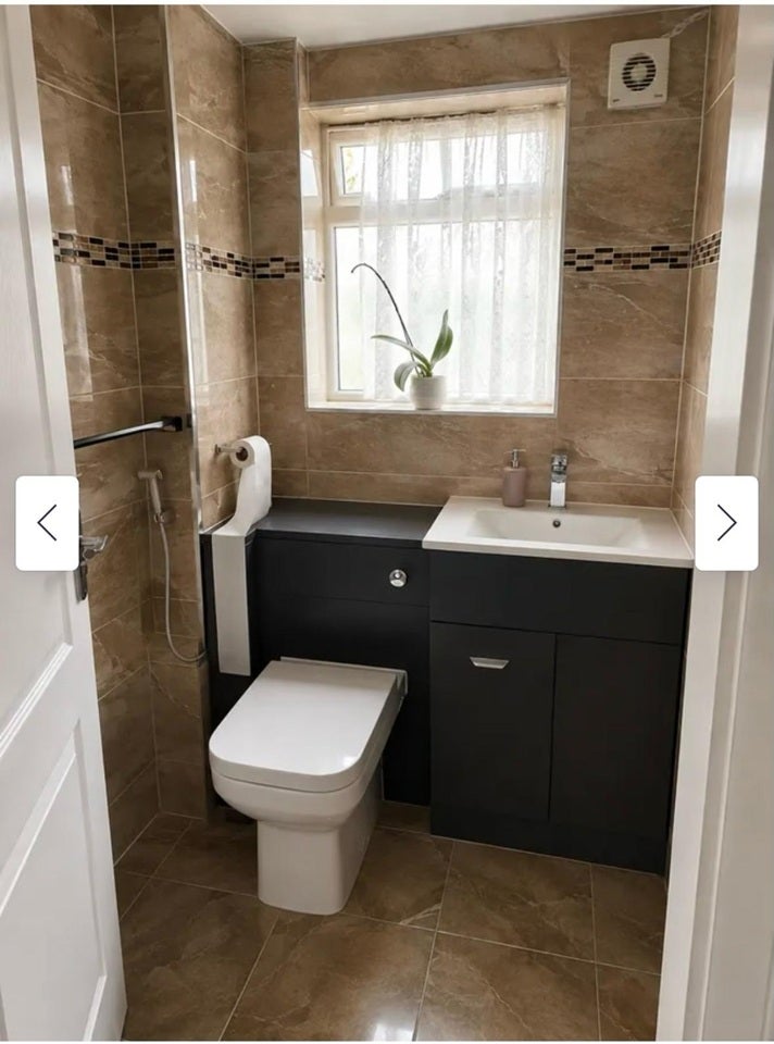 Flat Rose Lane in Greater London