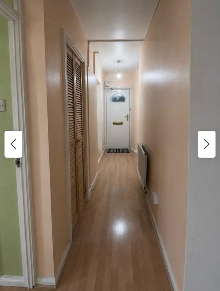 Flat Rose Lane in Greater London