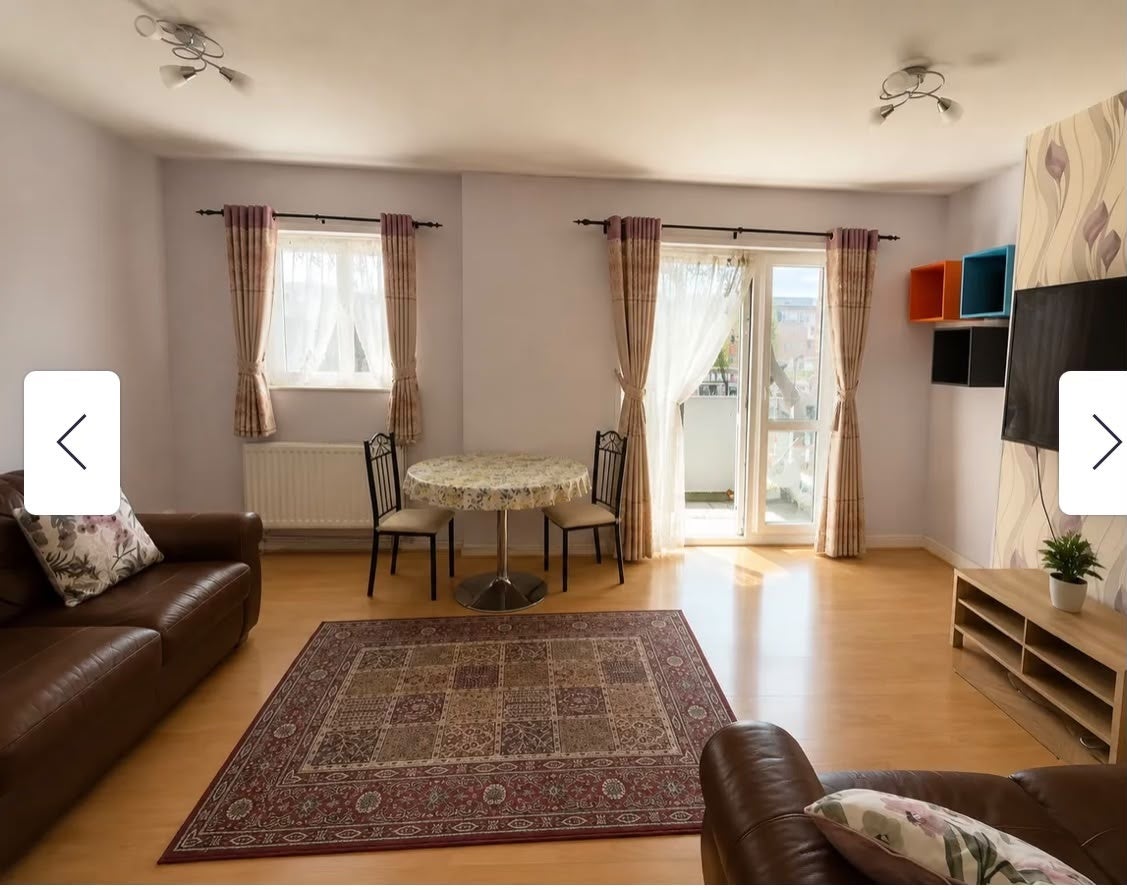 Flat Rose Lane in Greater London