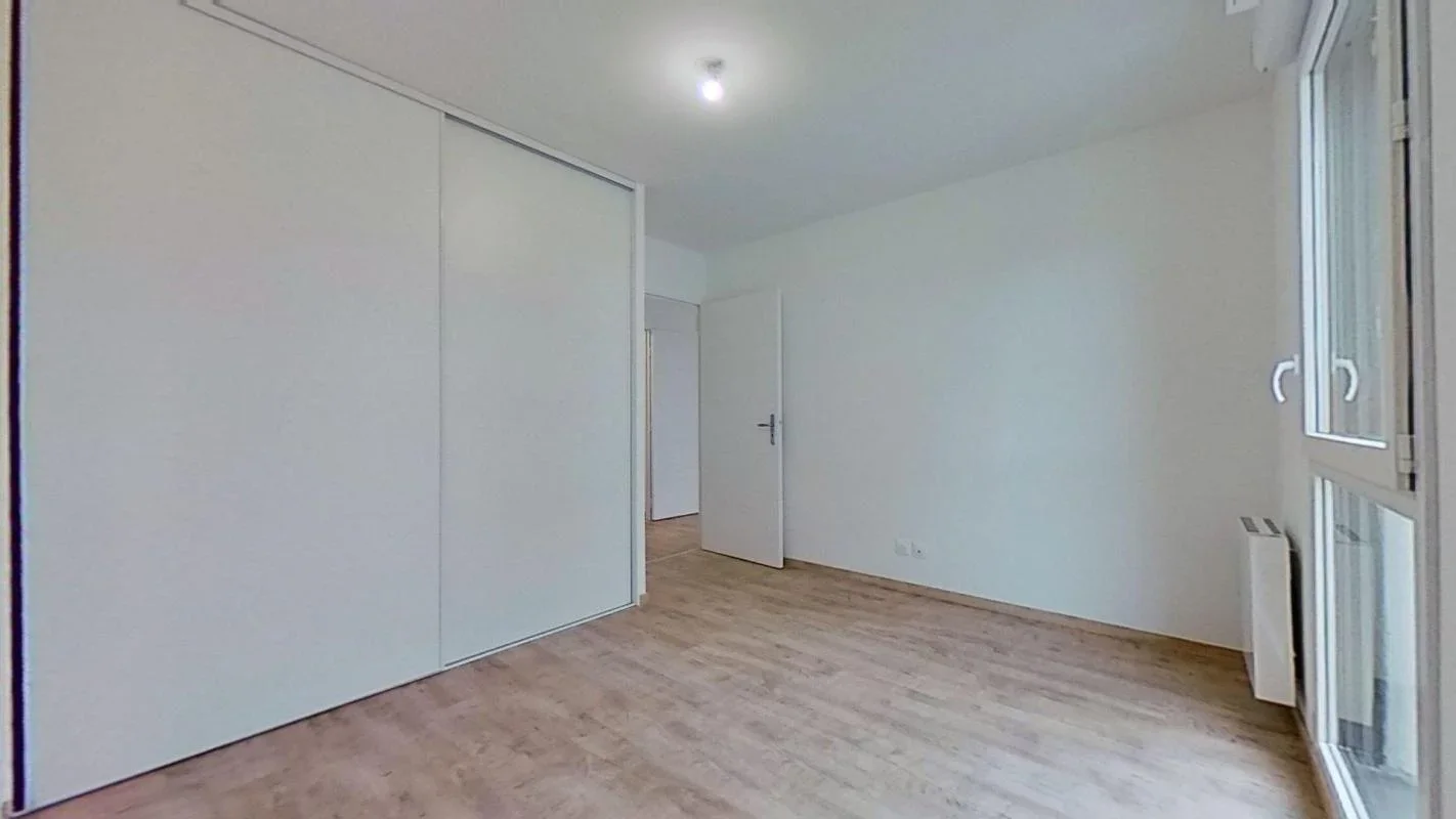 Flat Rue Des Freres Mongolfier in Saint-Pierre-de-Chandieu