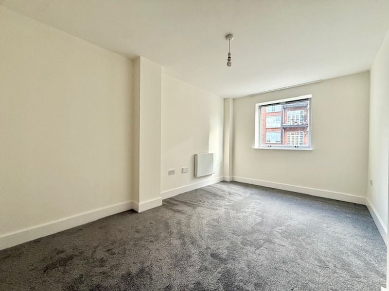 Flat Blue Lion Place in Greater London