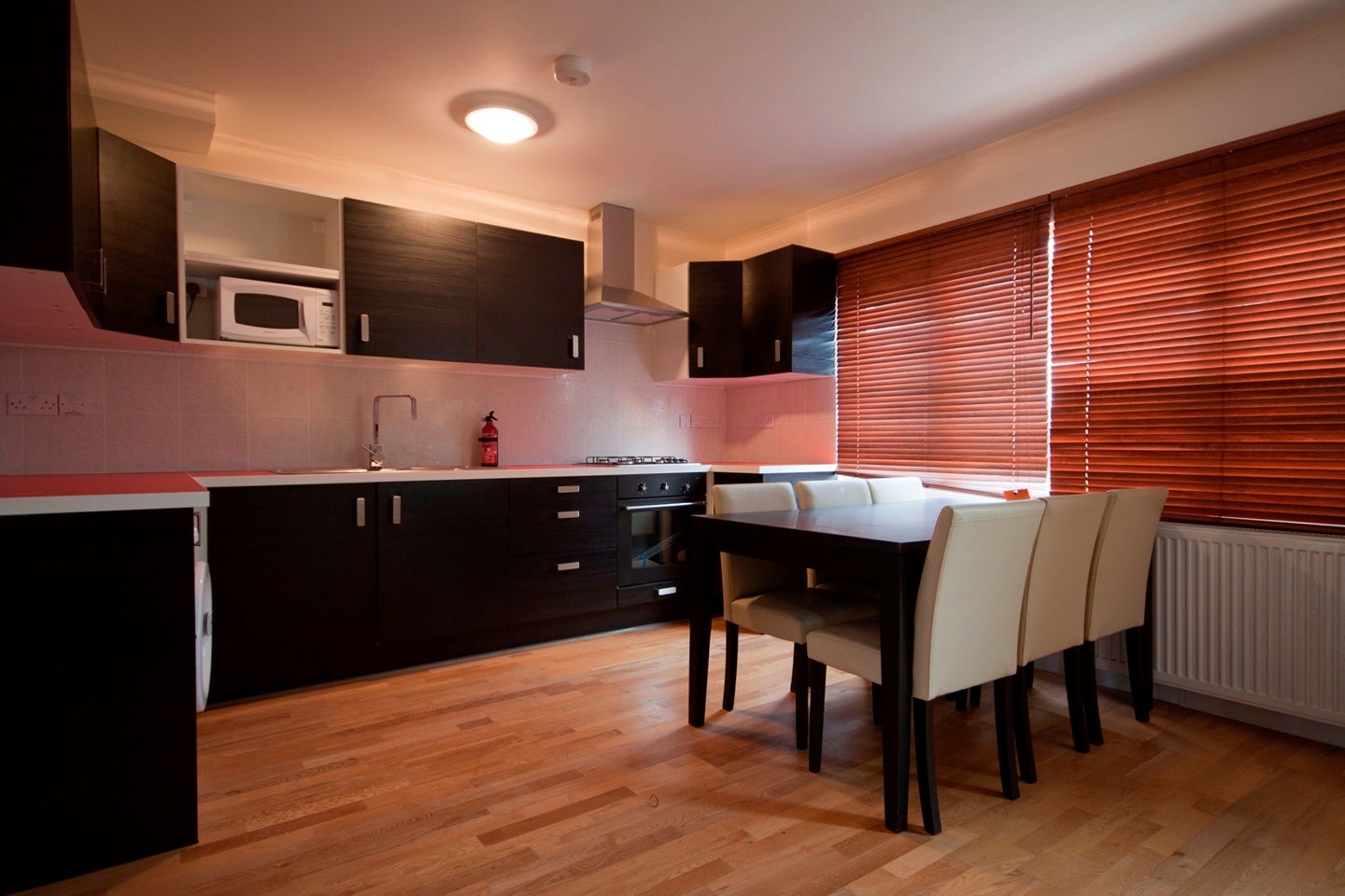 Room Clitterhouse Road in Greater London