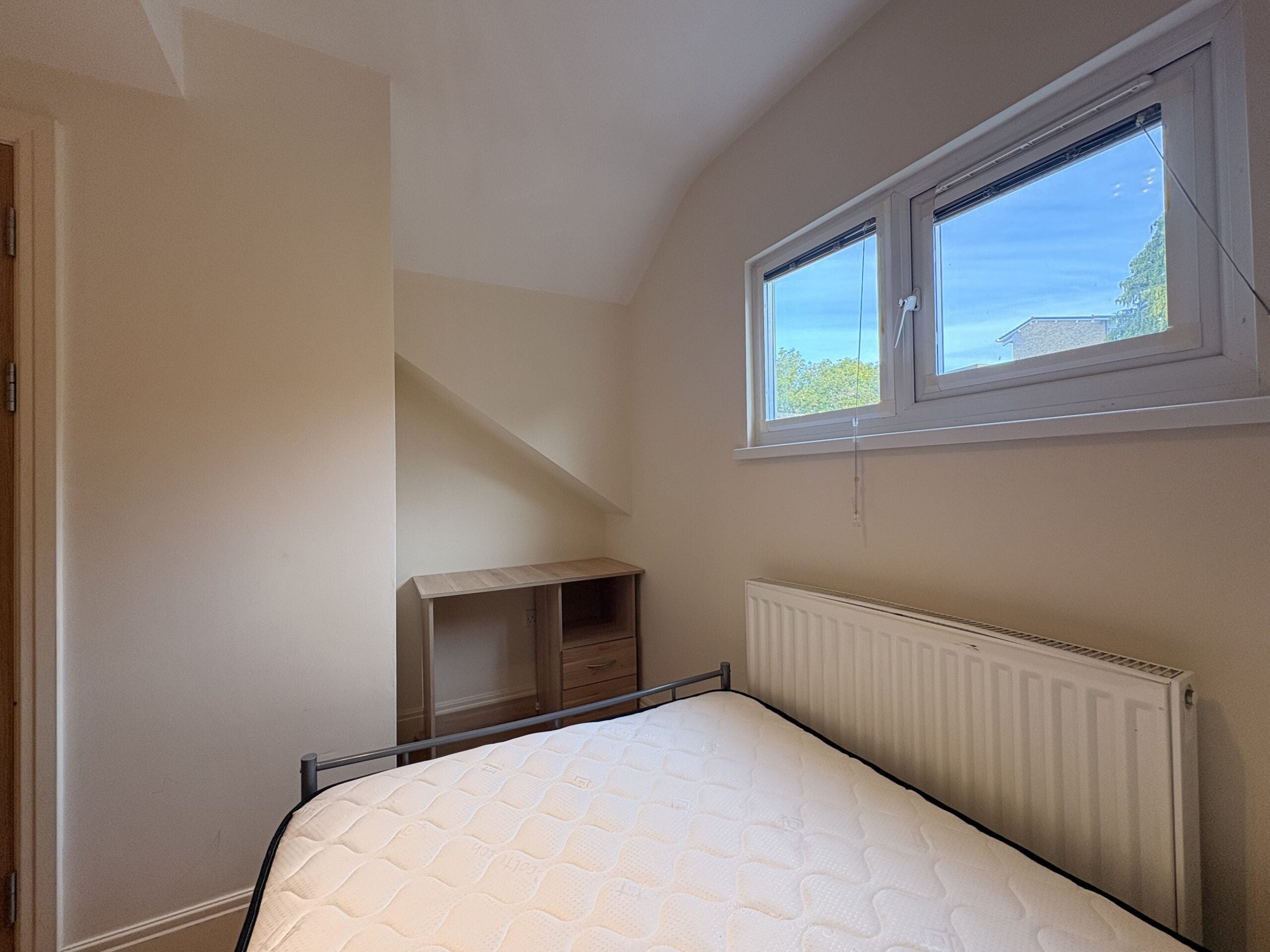 Room Colum Road in Cardiff