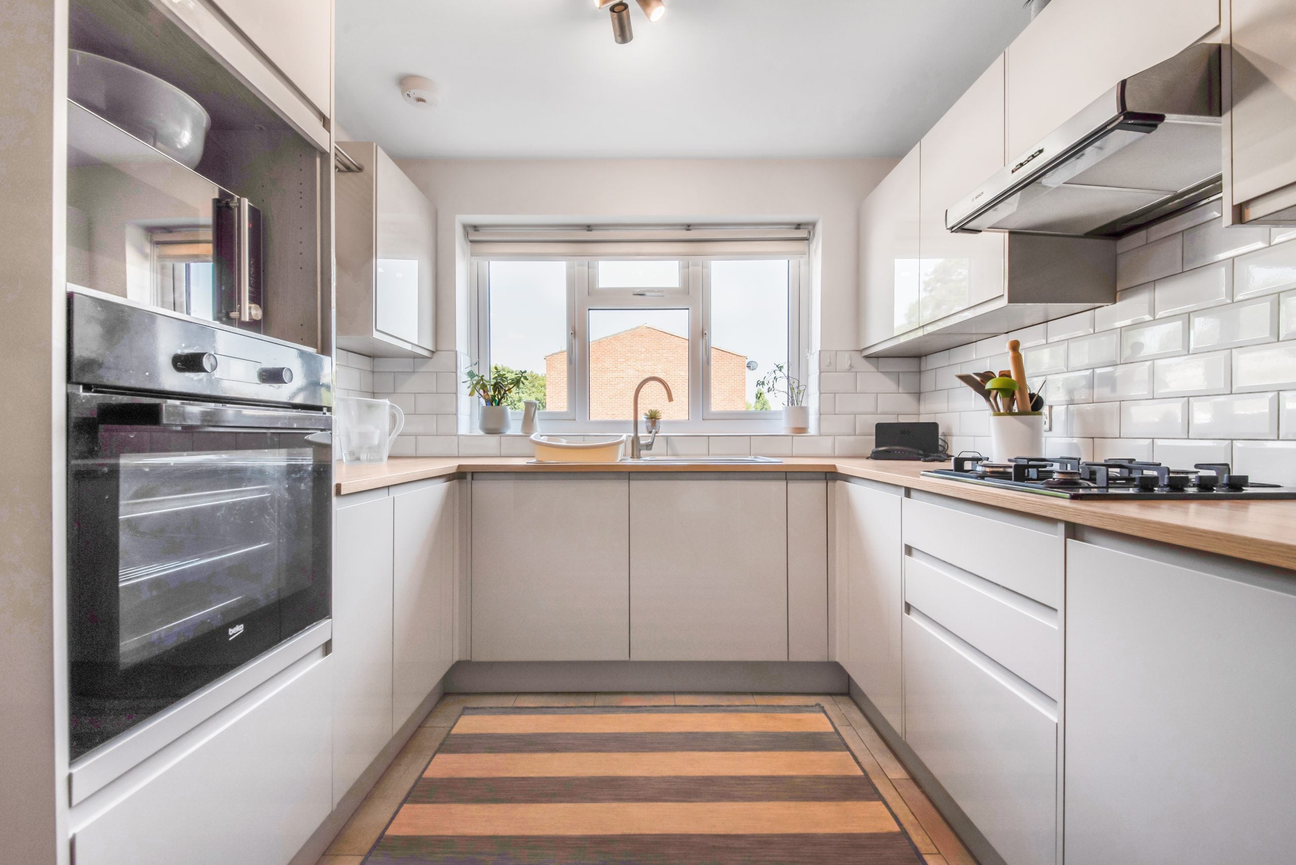 House Beaver Close in Greater London