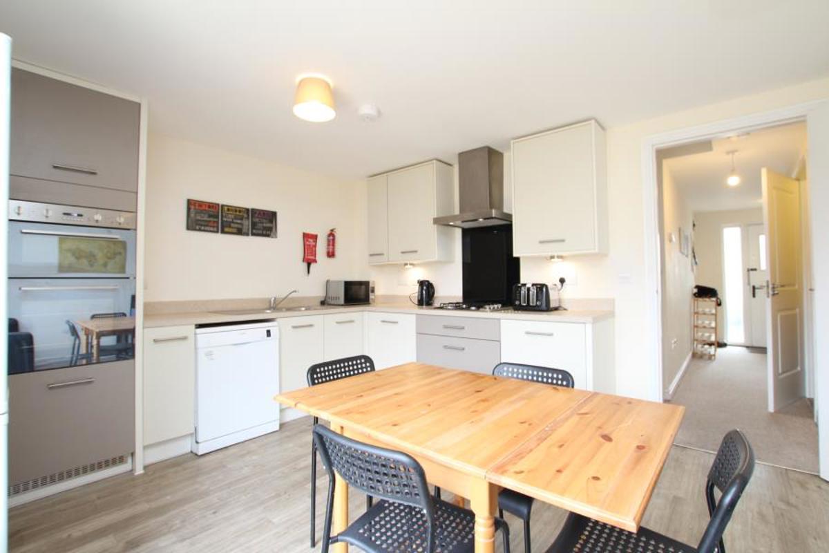 Room Lodge Causeway in Bristol