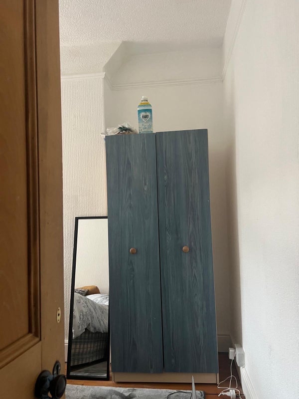 Room Lisvane Street in Cardiff