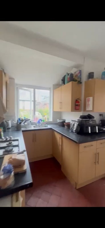 Room Lisvane Street in Cardiff