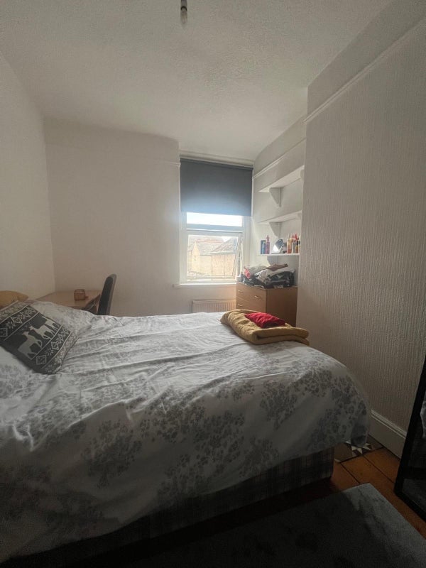 Room Lisvane Street in Cardiff