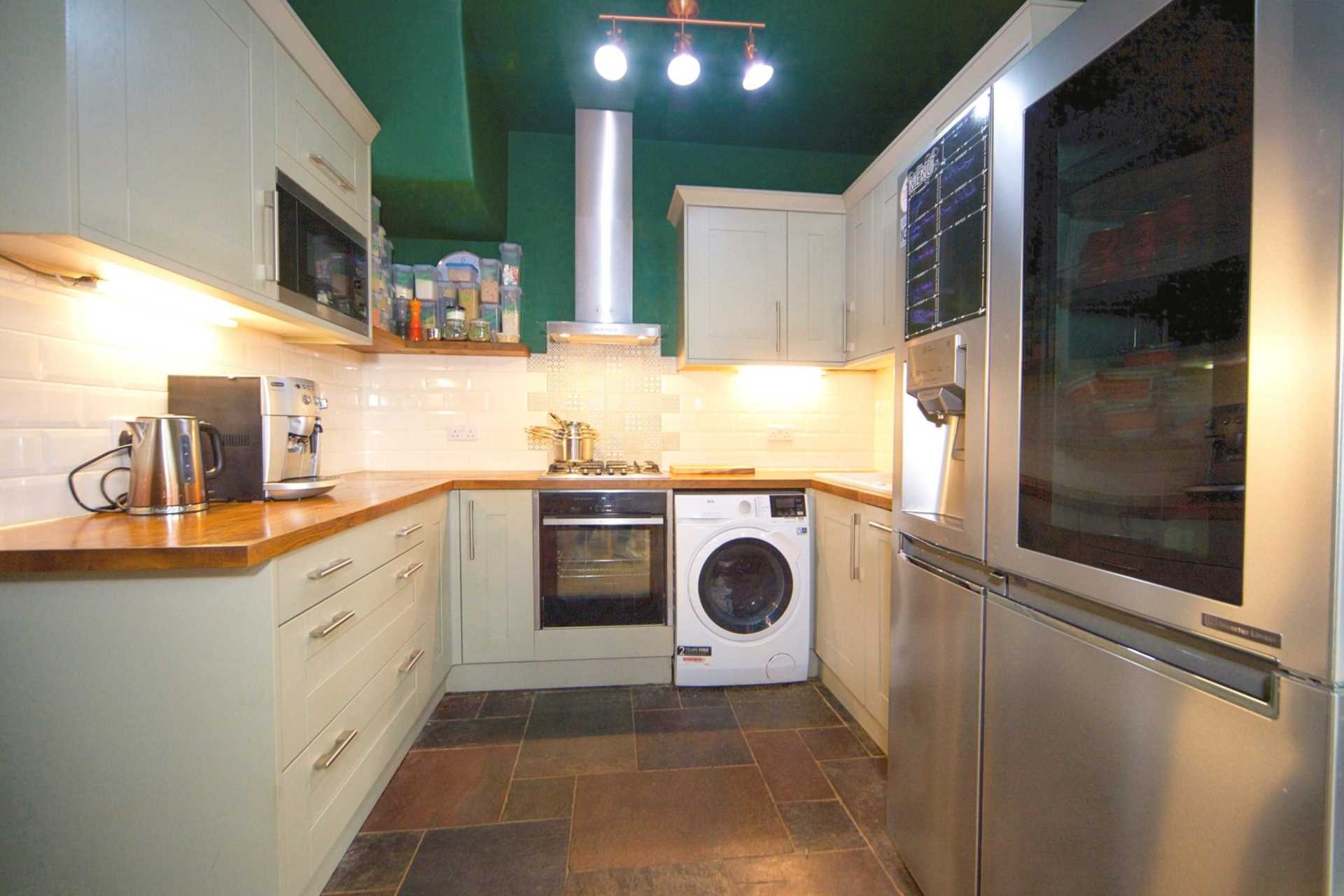 Room Ladysmith Road in Greater London