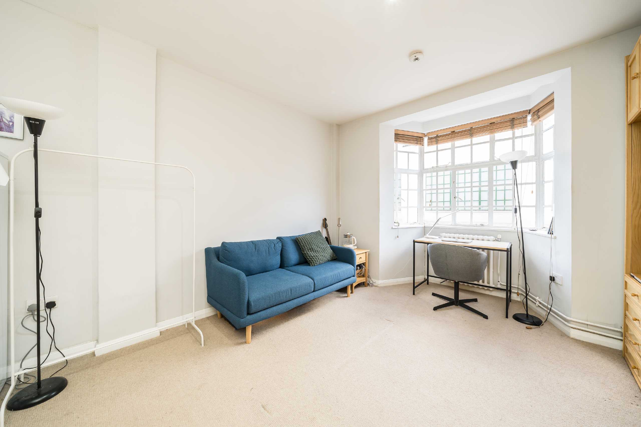 Flat Woburn Place in Greater London