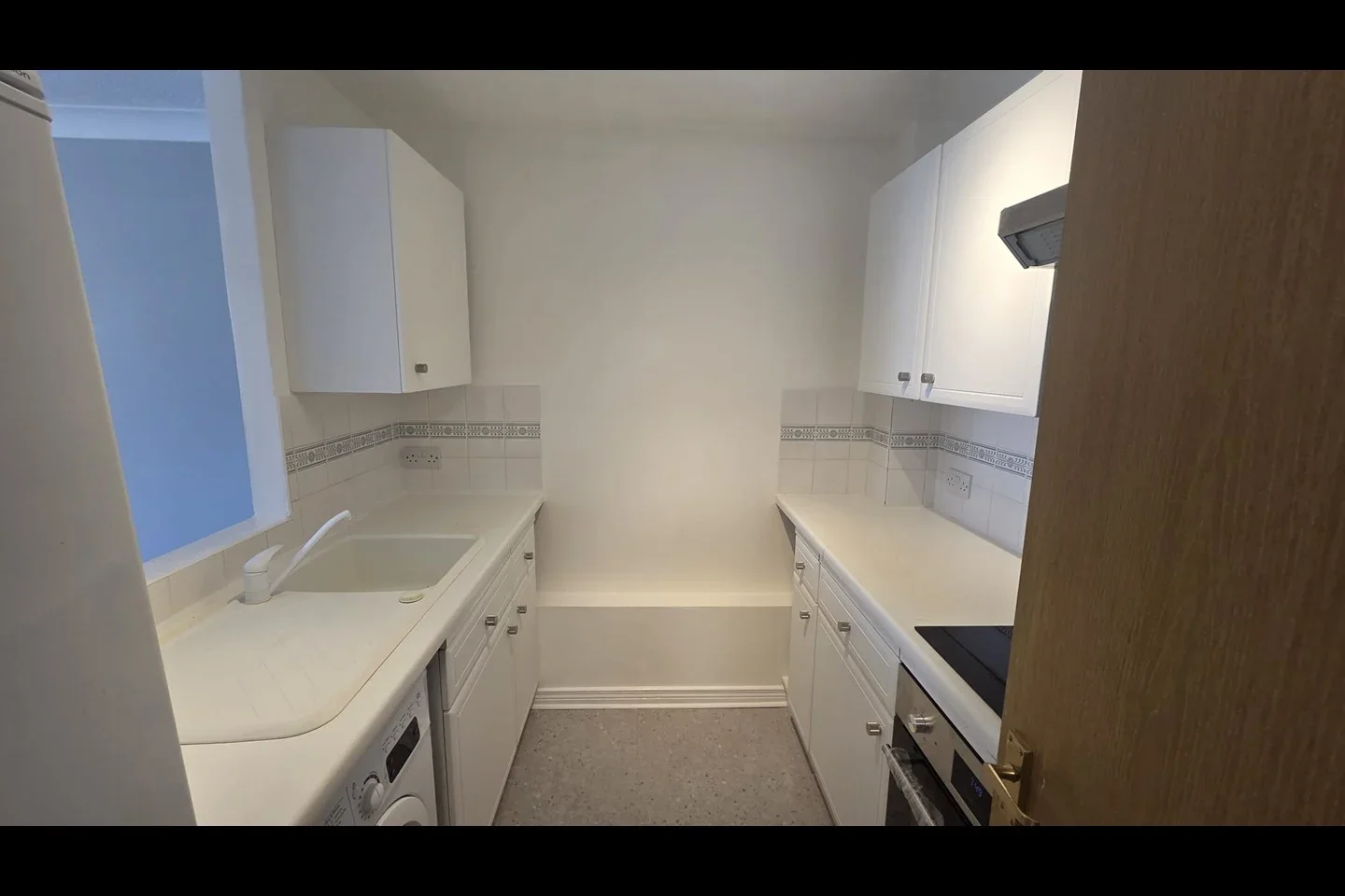Flat Ravensbury Road in Greater London