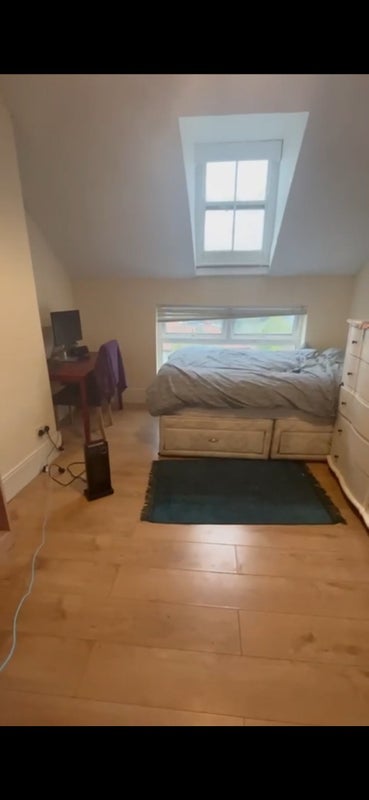 Room Loughborough Road in Nottingham