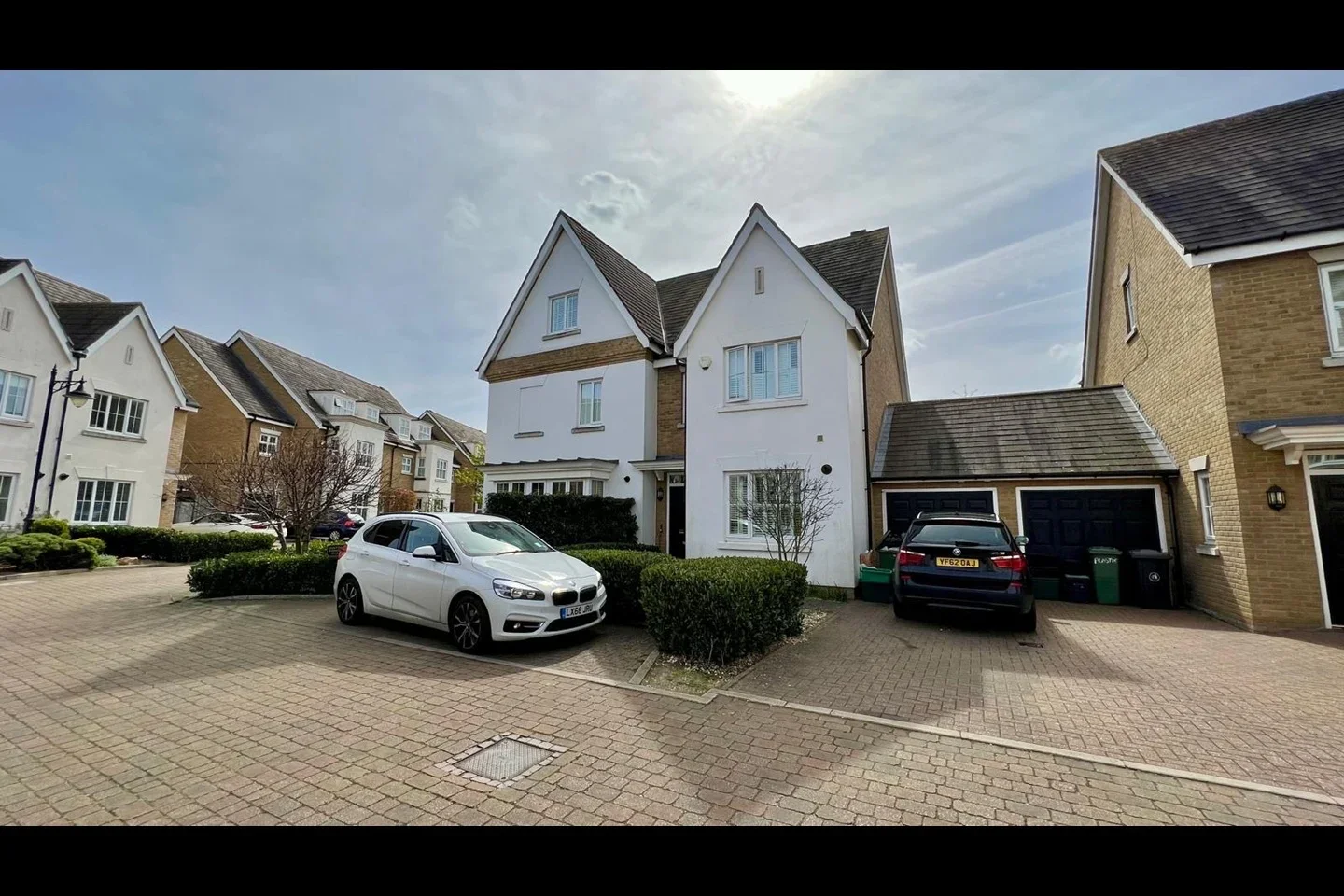 House Rawlings Close in Greater London