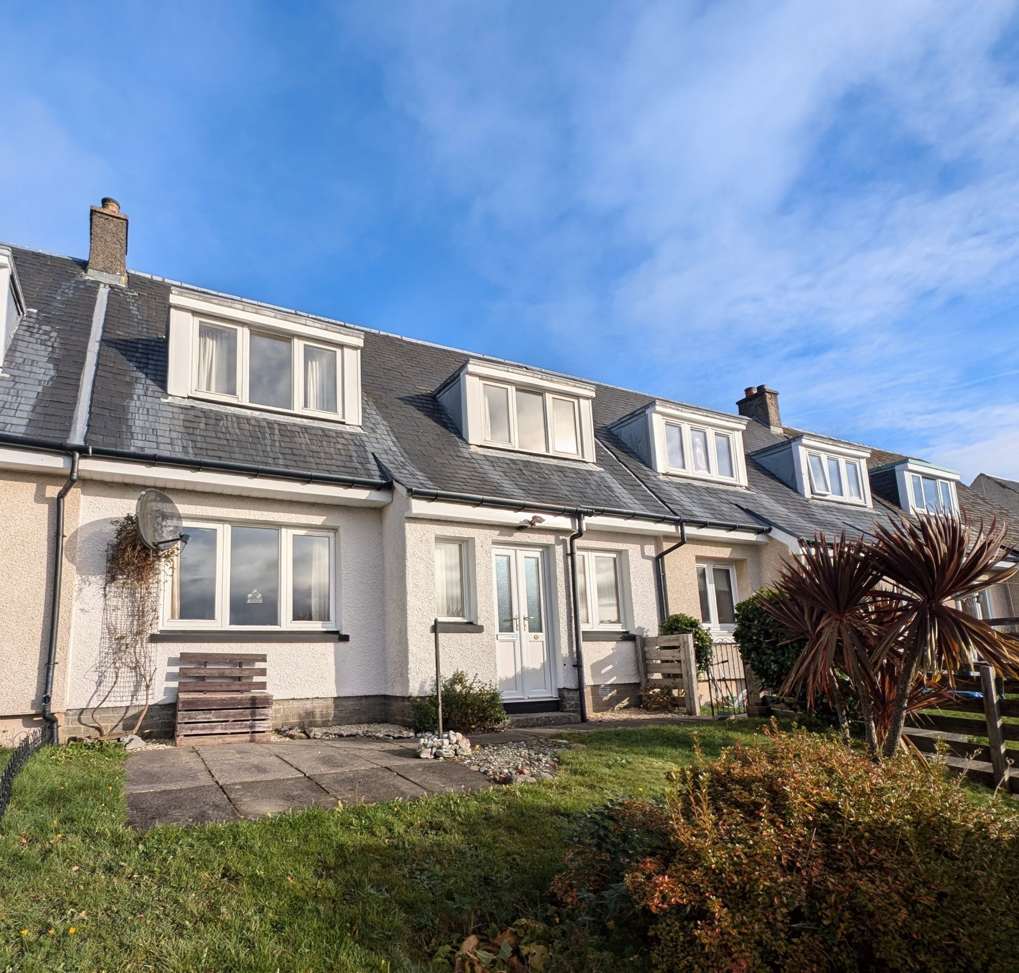 House Dunselma Court in Strone