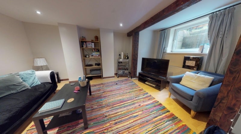 Room Headingley Avenue in Leeds