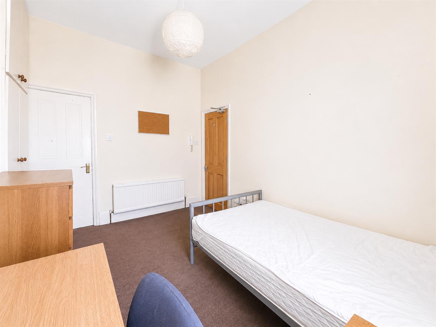 Room Bedford Square in Brighton
