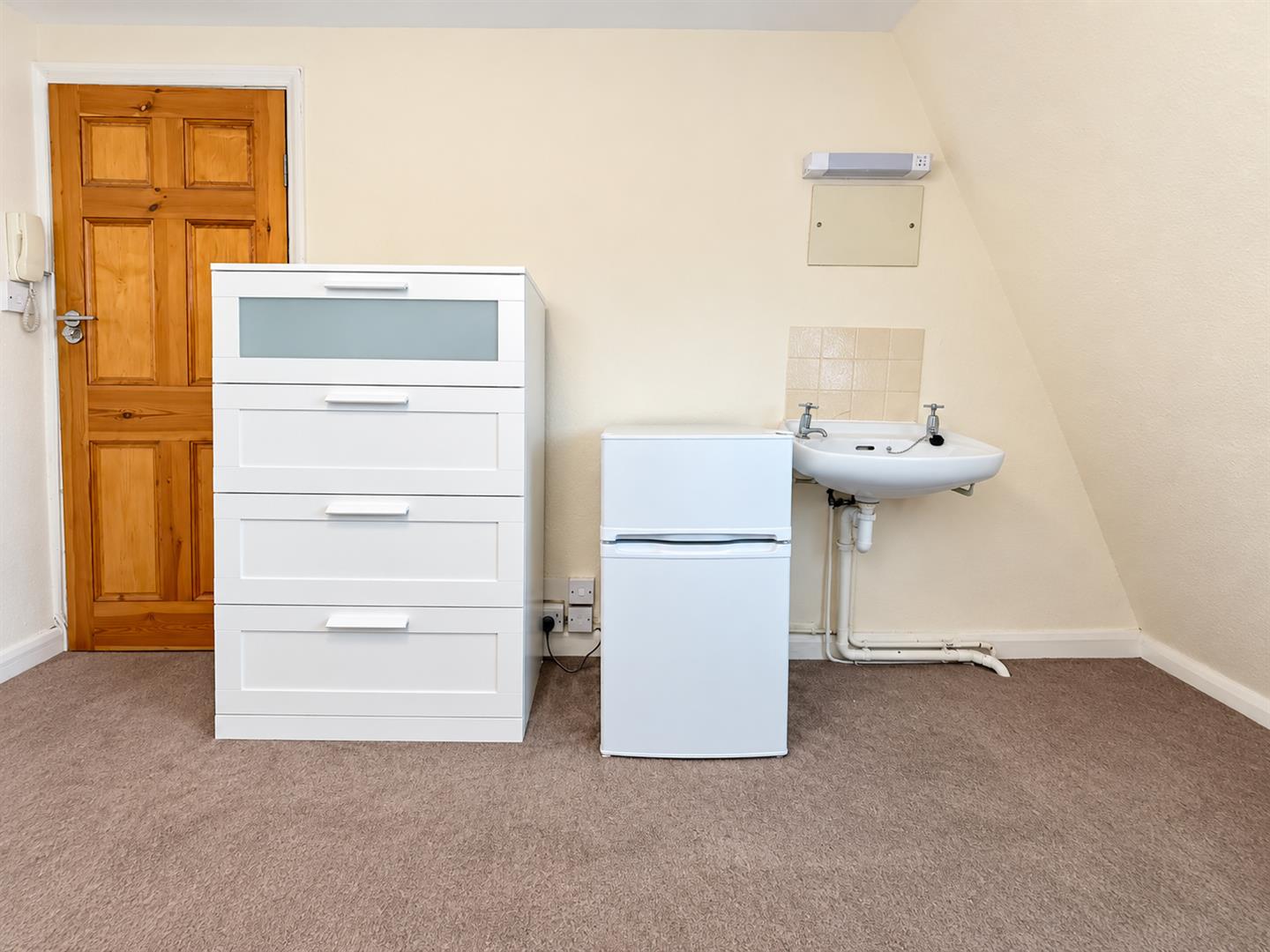 Room Bedford Square in Brighton