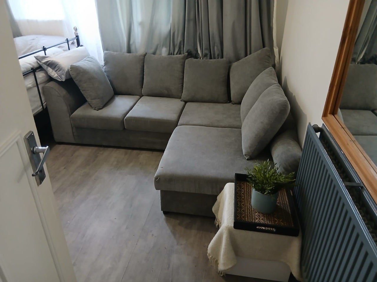 Flat Barrow Close in Greater London