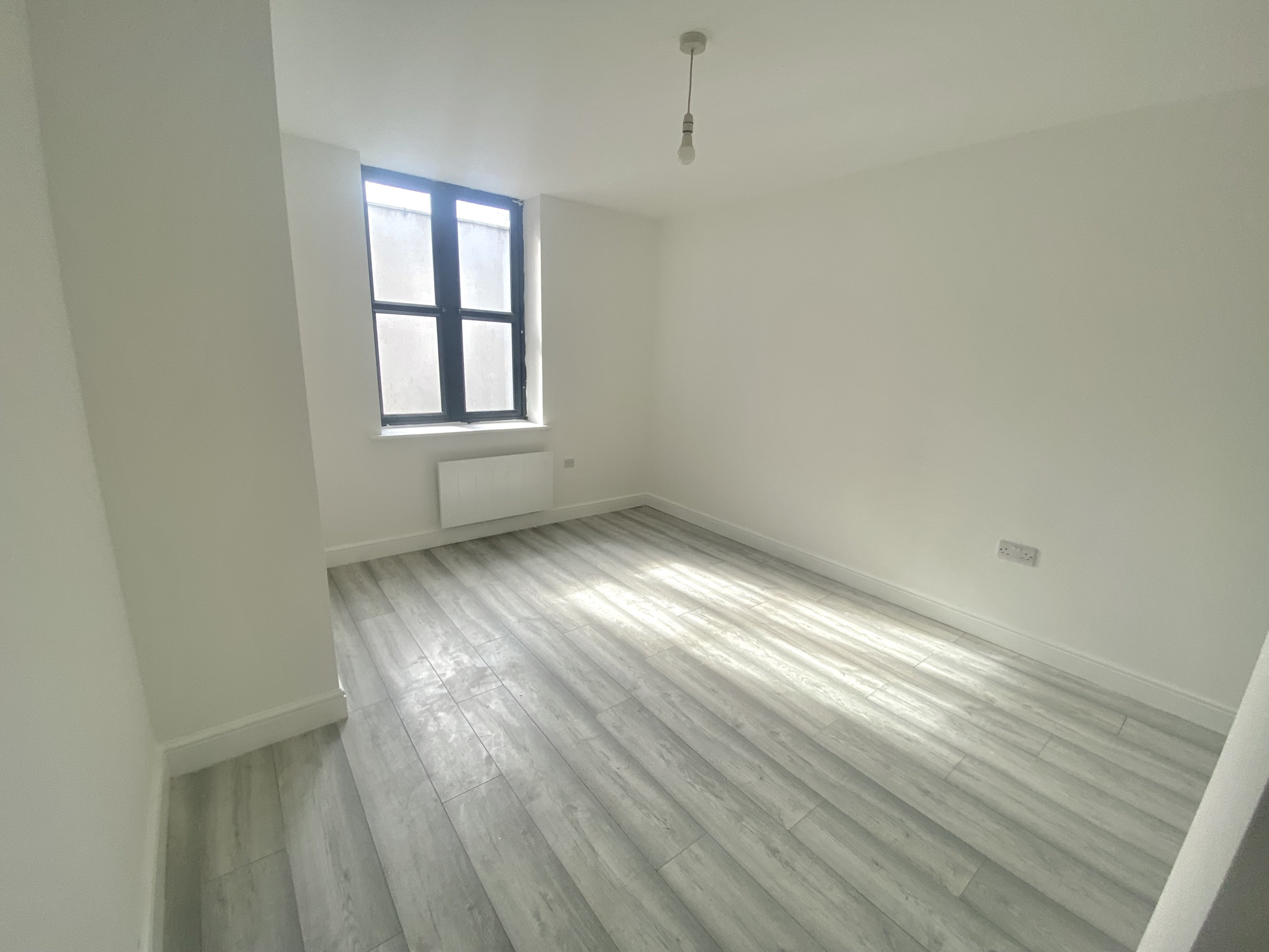 Flat Derrington Avenue in Crewe