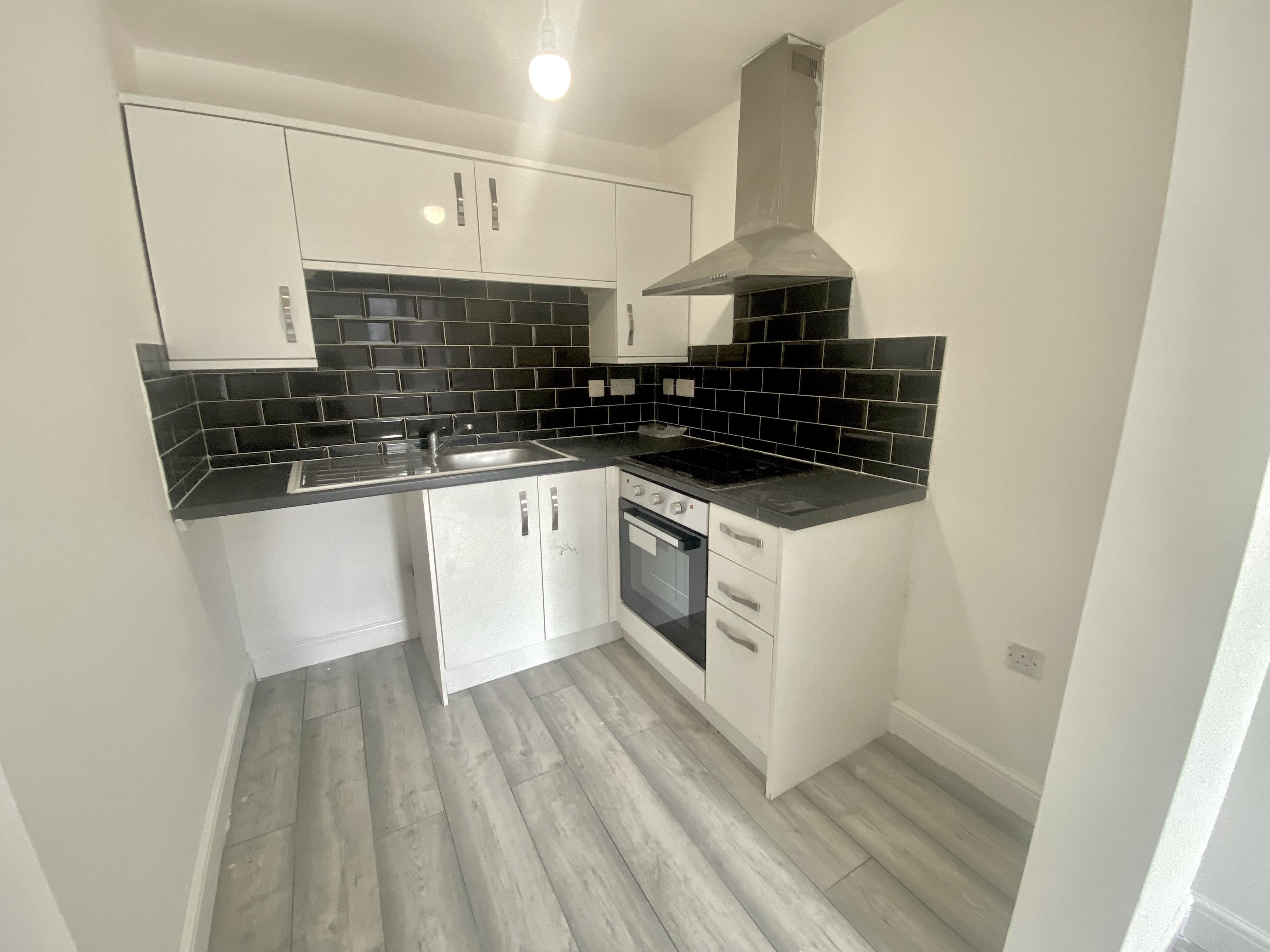 Flat Derrington Avenue in Crewe