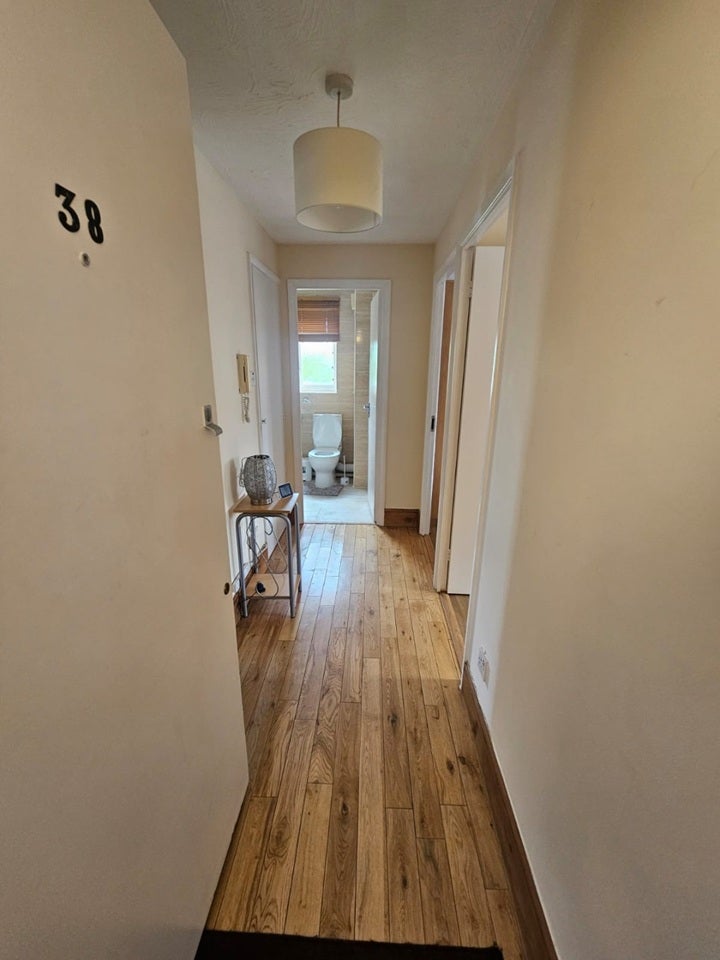 Flat Cherry Blossom Close in Greater London