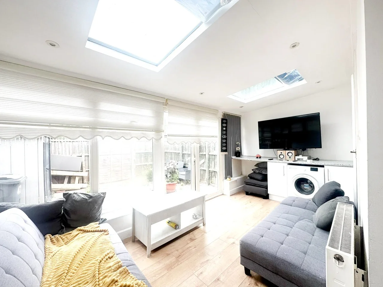 Flat Chalford Walk in Greater London