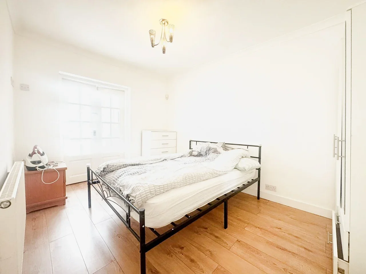 Flat Chalford Walk in Greater London