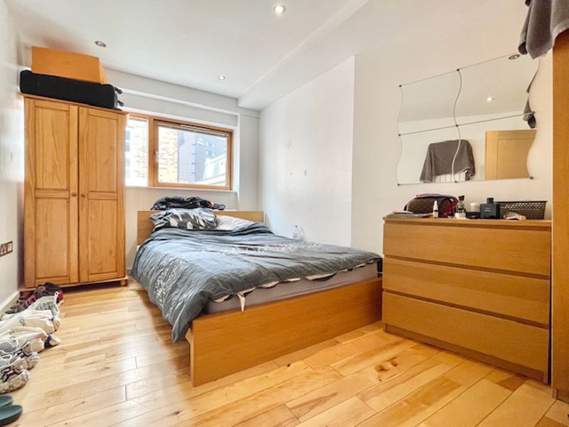 Flat Gibbons Rents in Greater London