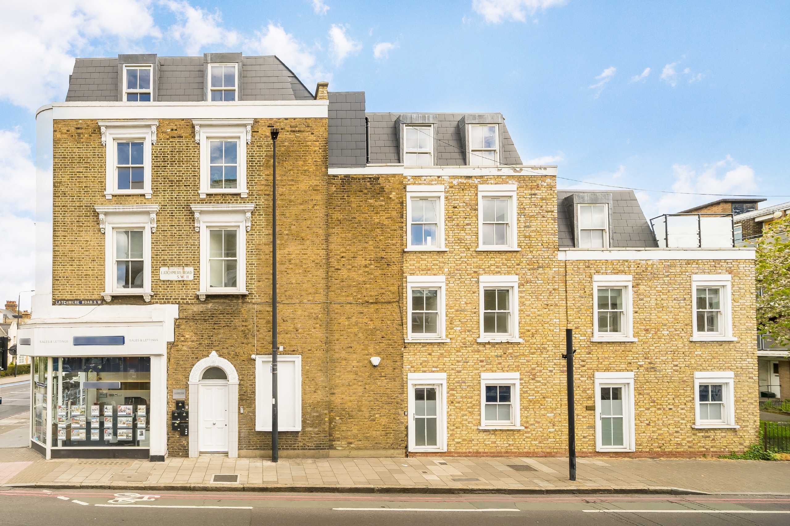 Flat Latchmere Road in Greater London