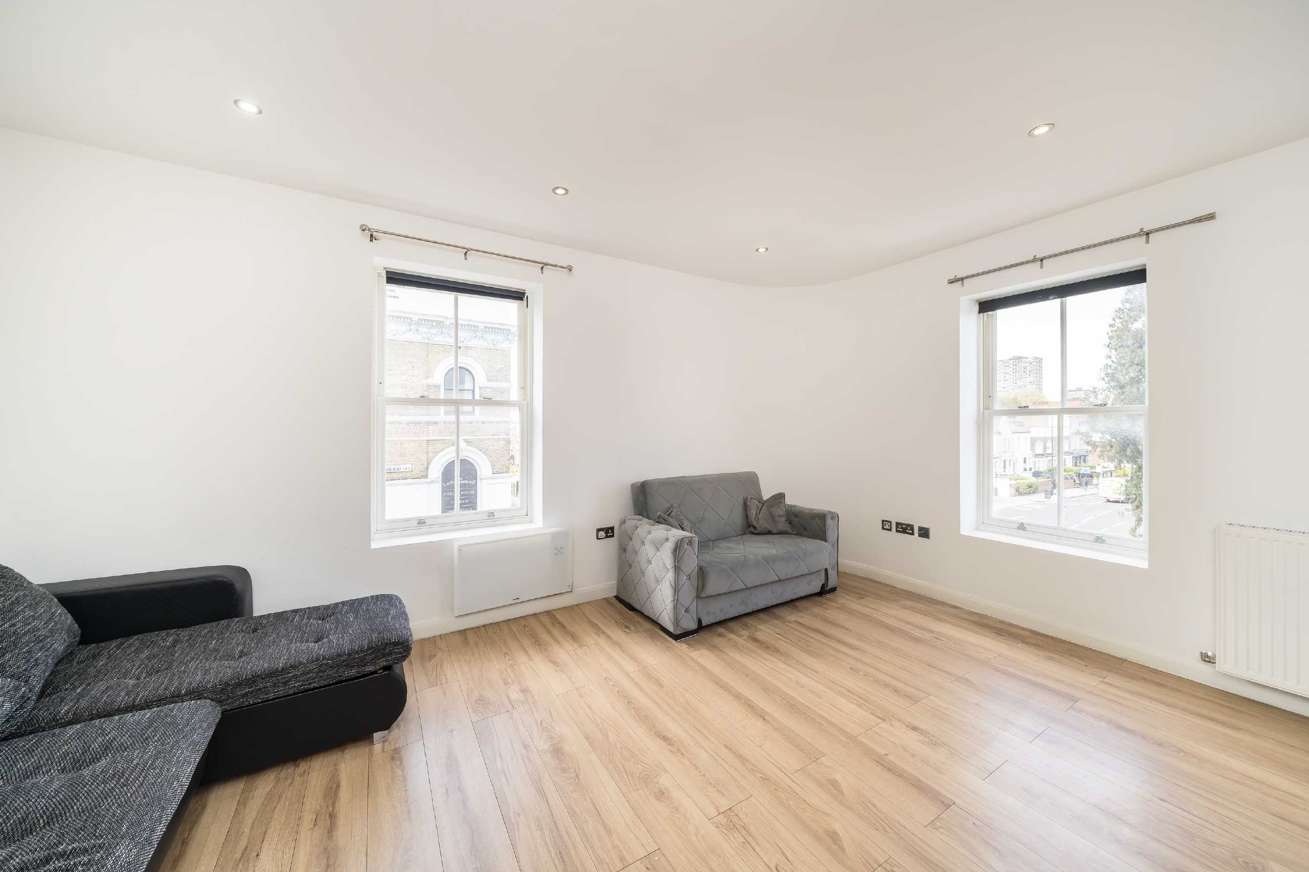 Flat Latchmere Road in Greater London